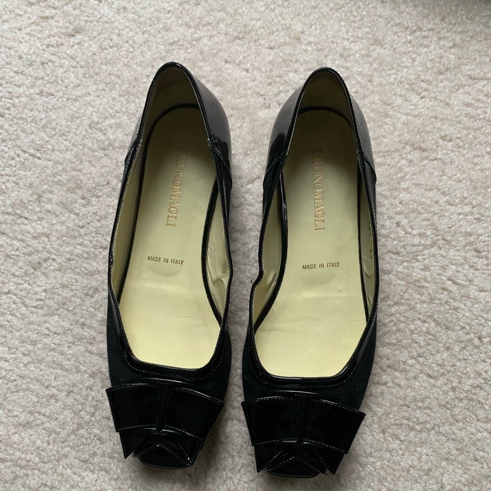 Bruno Magli Black patent leather flats